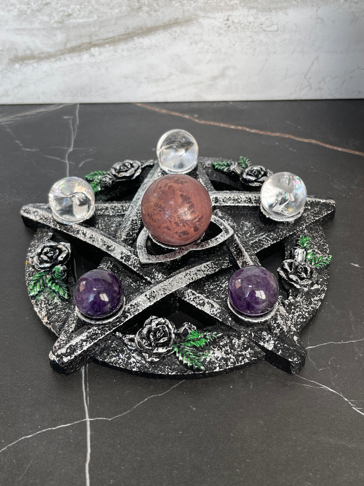 Pentagram sphere holder