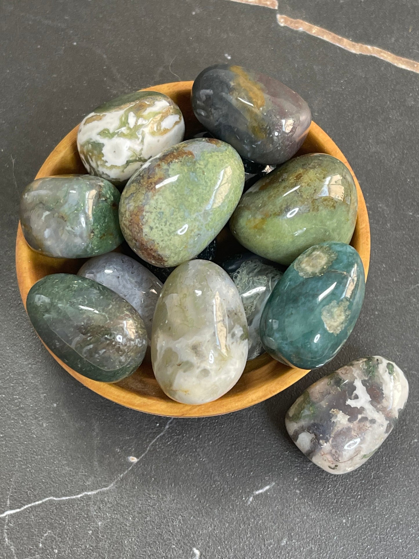 Tumbled Tree Agate